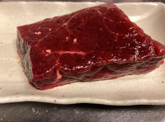 ミンククジラの刺身