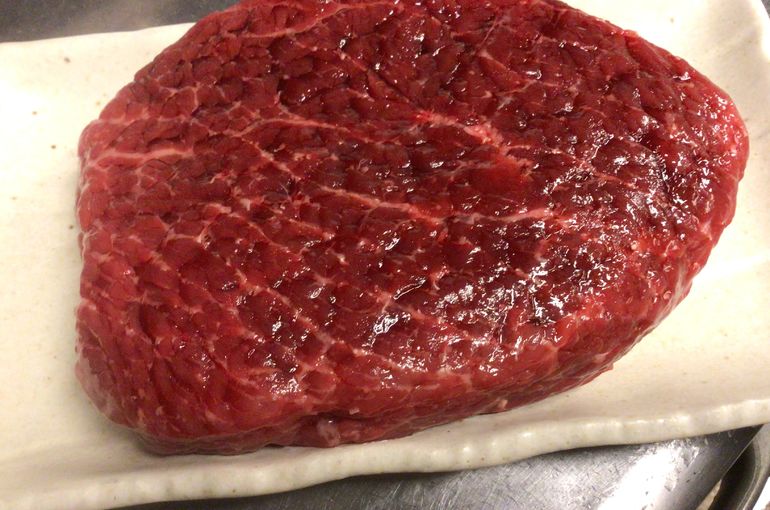 ミンククジラの刺身