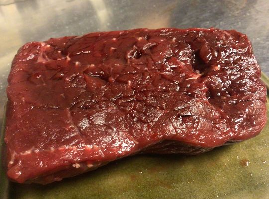 ミンククジラの刺身