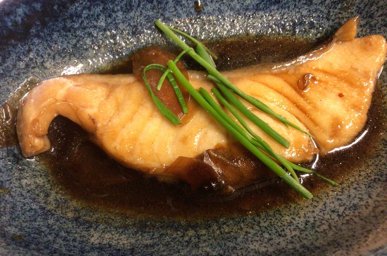 鮮魚の煮付け